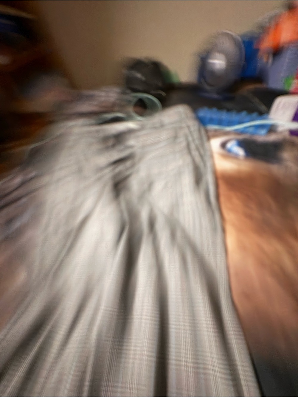 Source Unknown Black & Gray Plaid Dress Pants